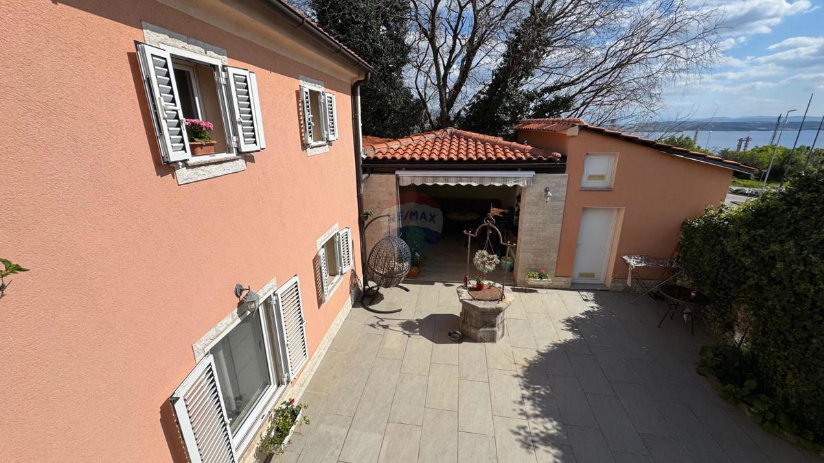 Hiša Kostrena Sveta Barbara, Kostrena, 93m2