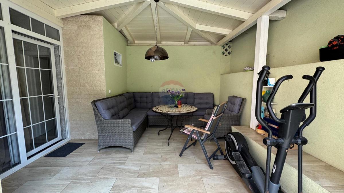 Hiša Kostrena Sveta Barbara, Kostrena, 93m2