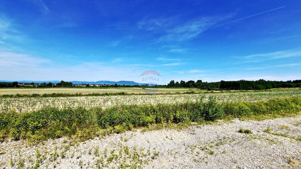 Stavbno zemljišče Kupinec, Klinča Sela, 33.774m2