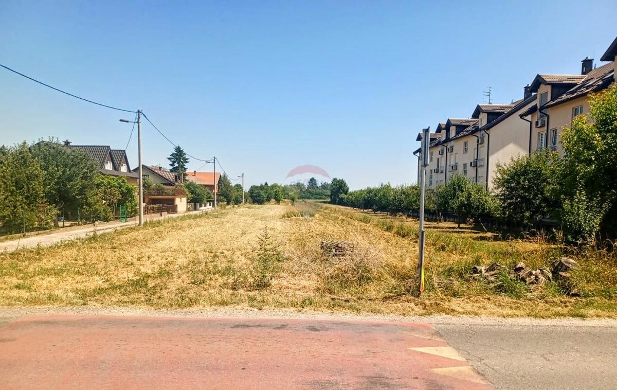 Stavbno zemljišče Brezovica, 2.852m2