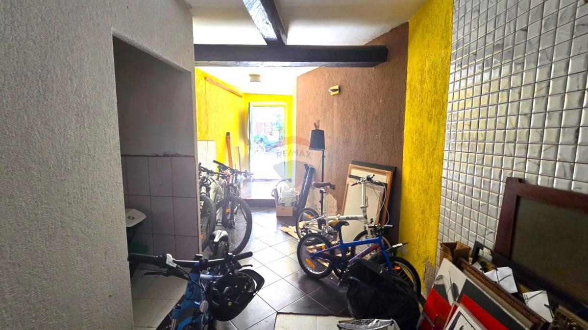 Poslovni prostor Rovinj, 20m2