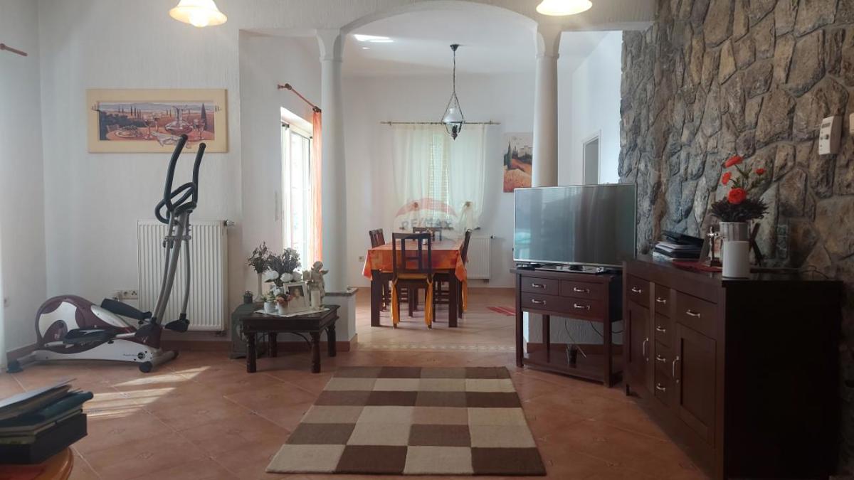 Hiša Pobri, Opatija - Okolica, 221m2