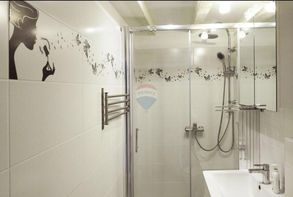 Istra, Rovinj, center, mirna ulica, popolnoma prenovljeno in opremljeno stanovanje 42 m²