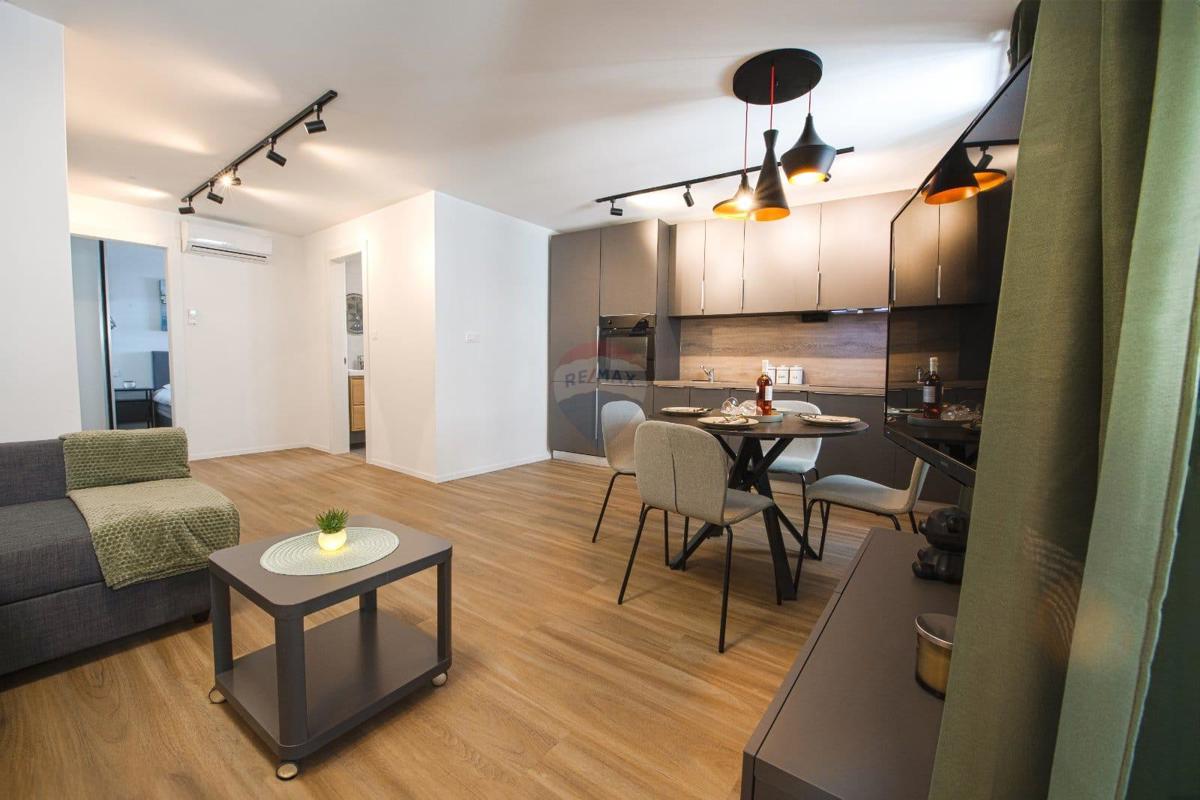 Stanovanje/Apartma Stari Grad, Rijeka, 93,67m2