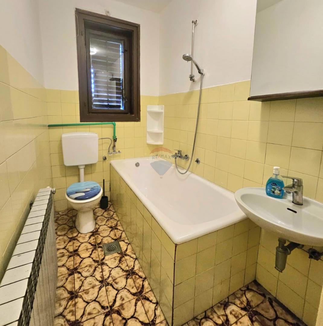 Hiša Sveta Nedelja, 200m2