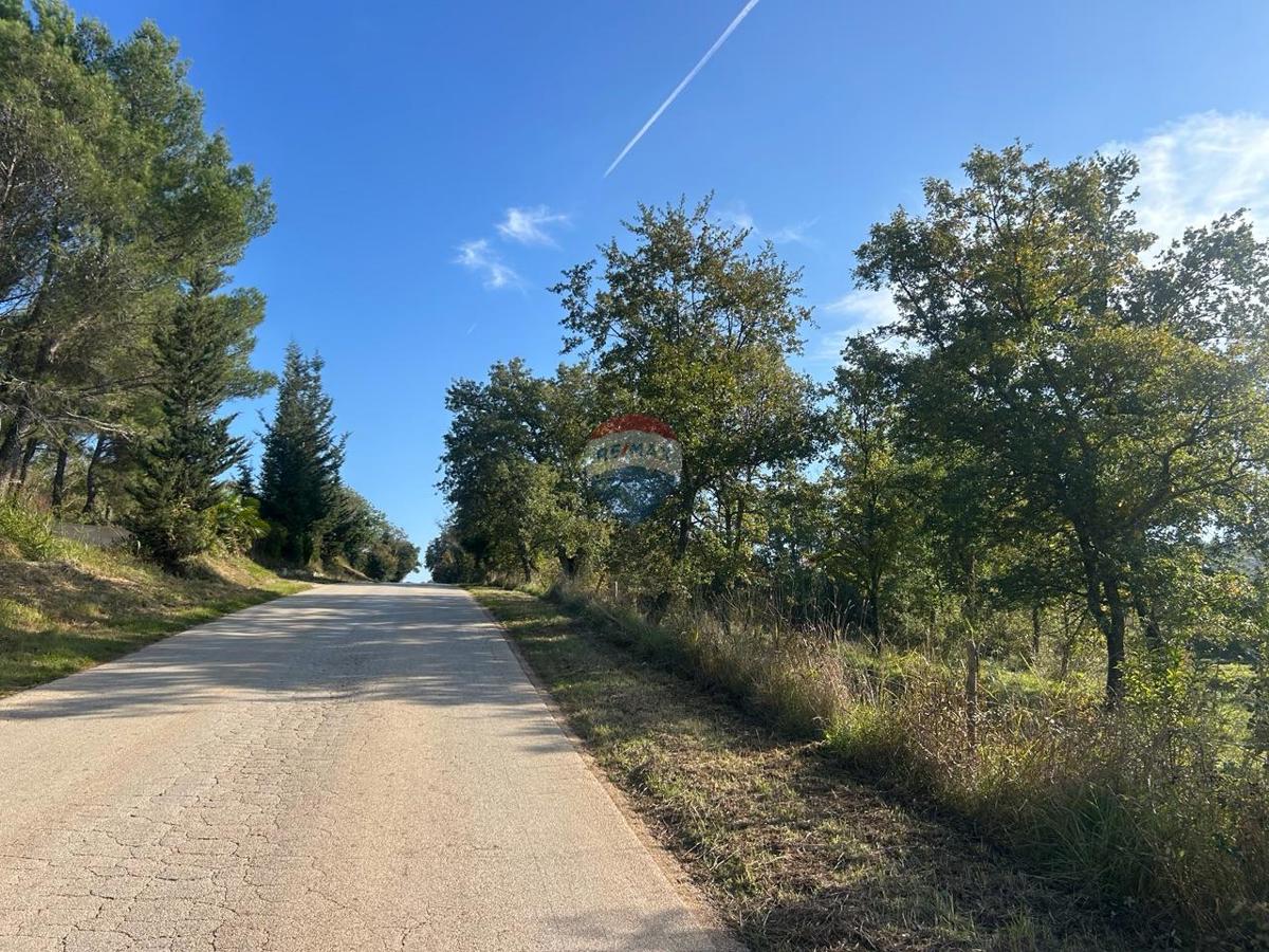 Stavbno zemljišče Mugeba, Poreč, 1.290m2