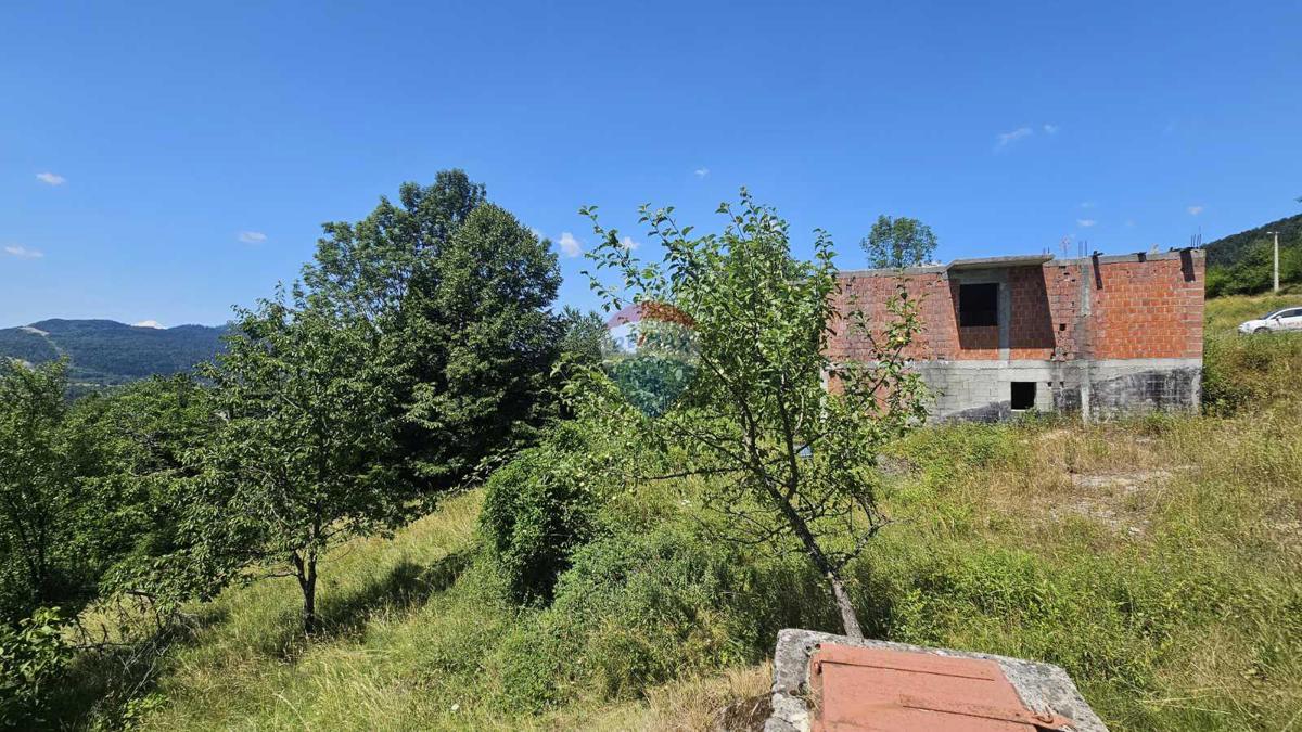 Hiša Vrbovsko, 1.000m2