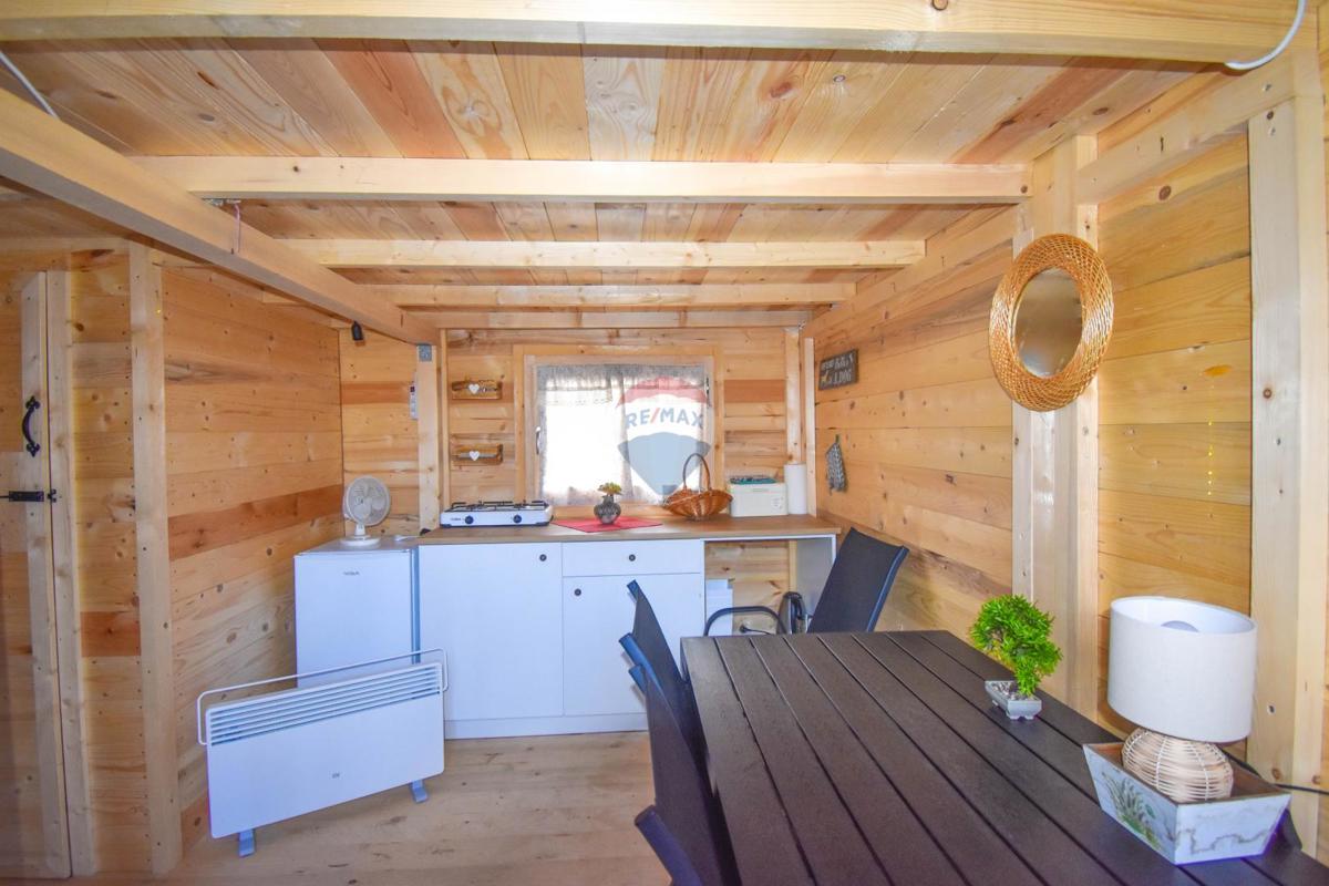 Stavbno zemljišče Velika Jamnička, Pisarovina, 463m2