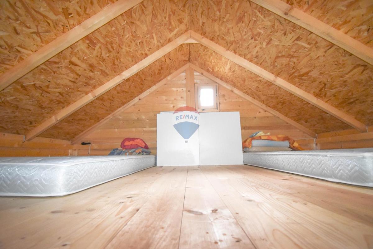 Stavbno zemljišče Velika Jamnička, Pisarovina, 463m2