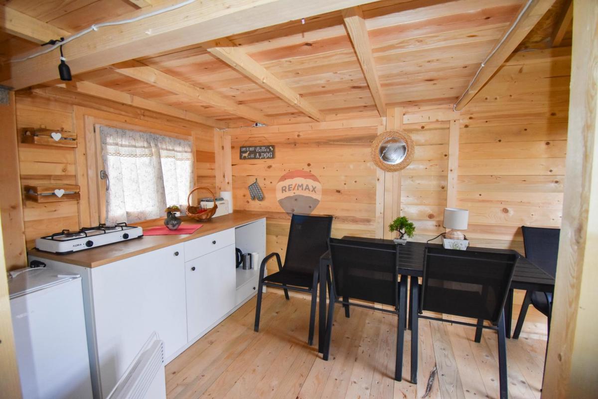 Stavbno zemljišče Velika Jamnička, Pisarovina, 463m2