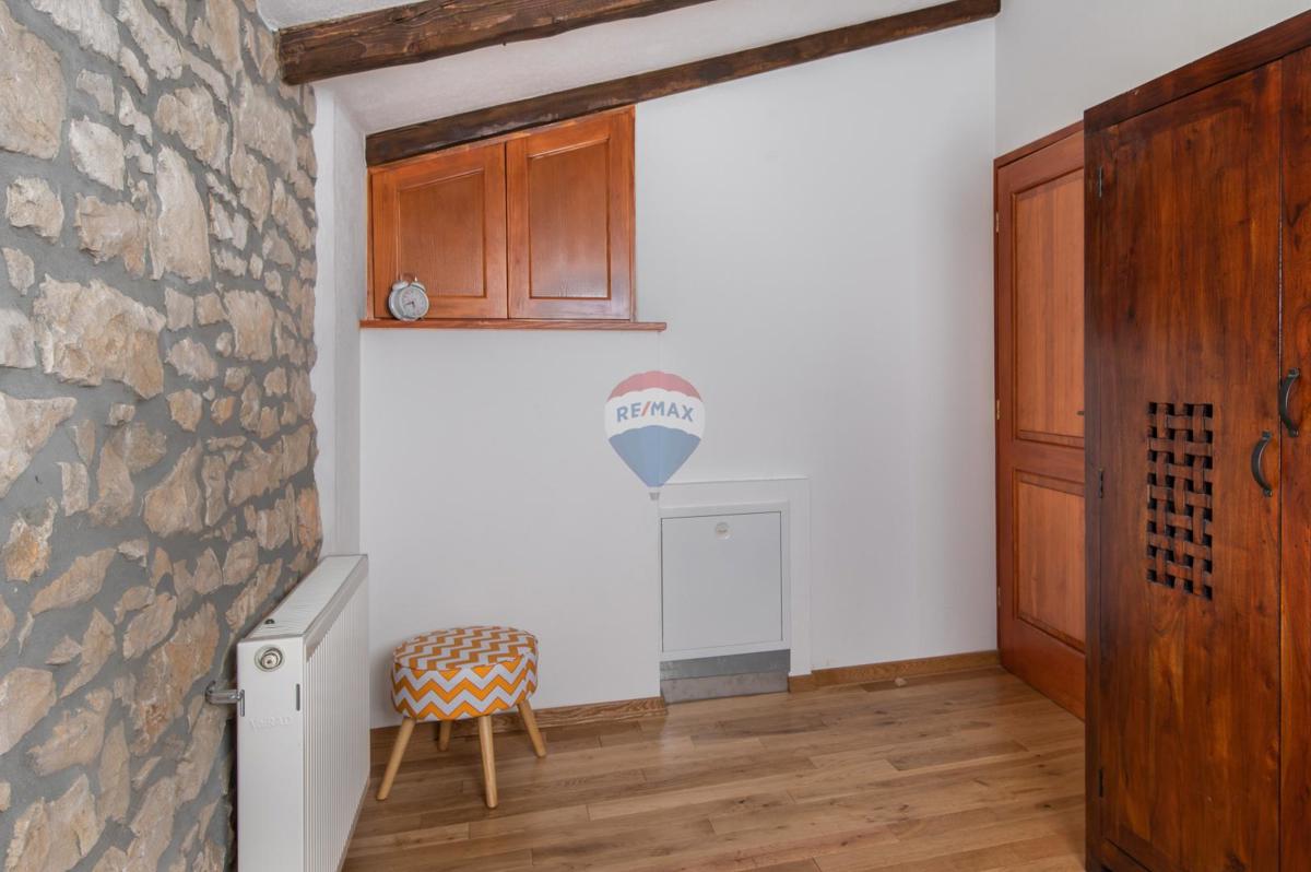 Hiša Nedešćina, Sveta Nedelja, 350,88m2