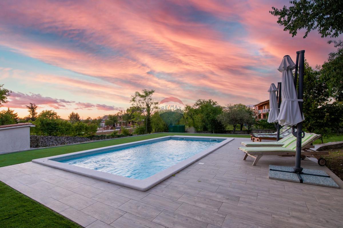 Hiša Nedešćina, Sveta Nedelja, 350,88m2