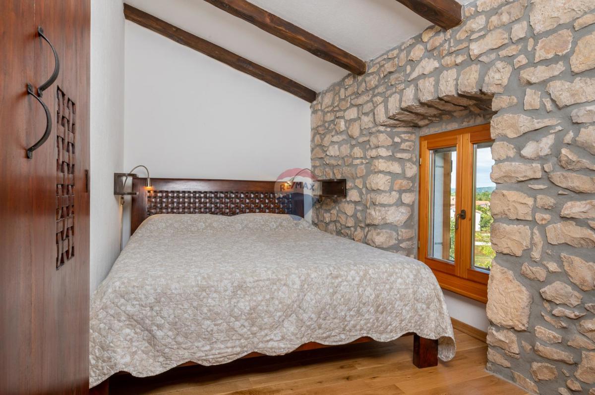 Hiša Nedešćina, Sveta Nedelja, 350,88m2