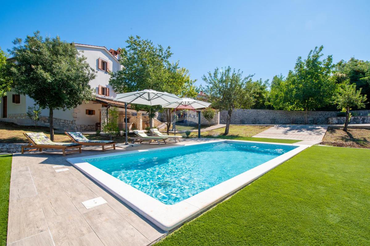 Hiša Nedešćina, Sveta Nedelja, 350,88m2