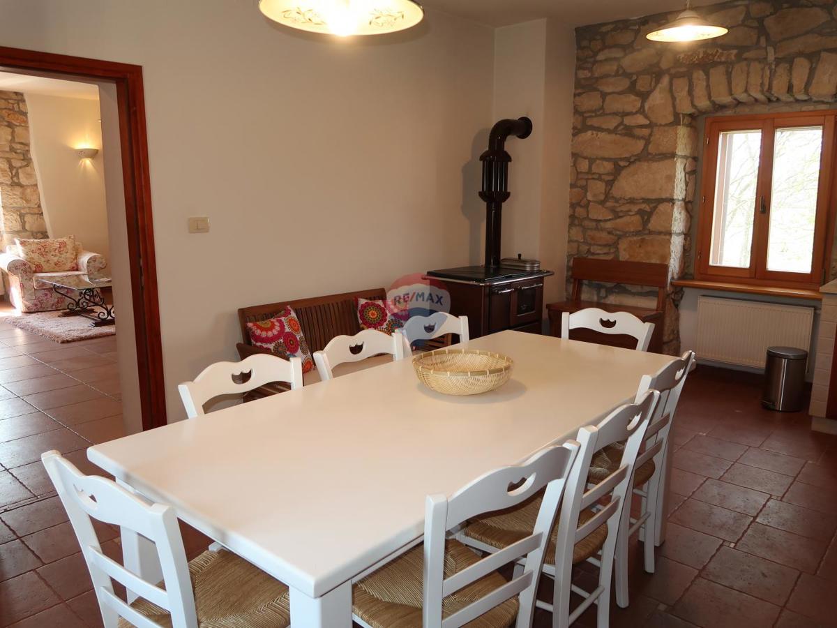 Hiša Nedešćina, Sveta Nedelja, 350,88m2