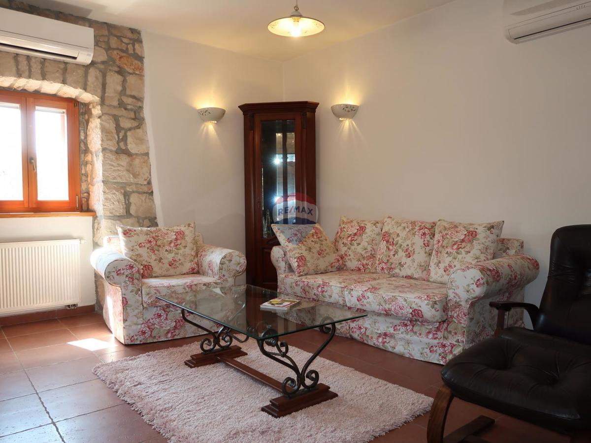 Hiša Nedešćina, Sveta Nedelja, 350,88m2