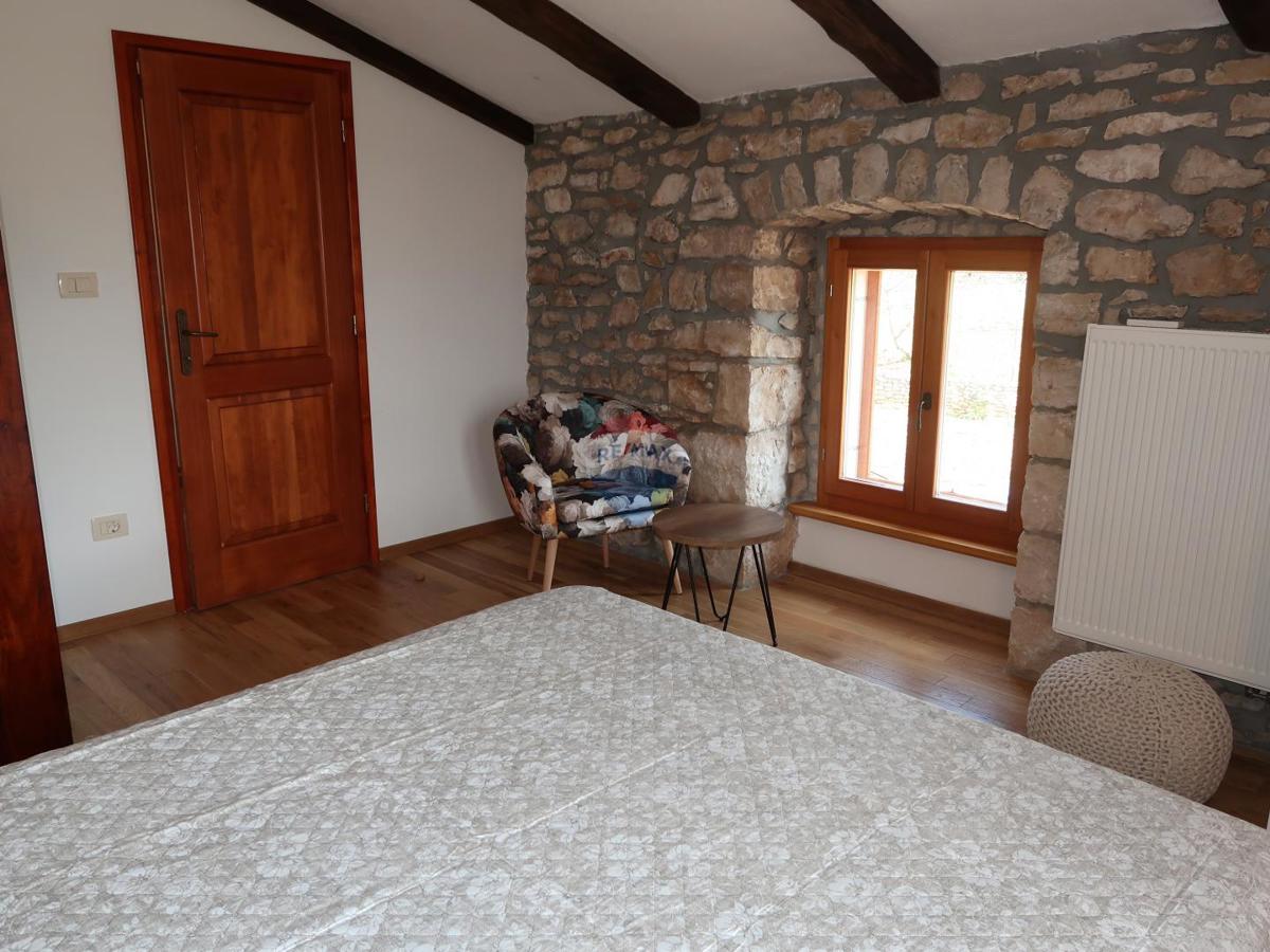 Hiša Nedešćina, Sveta Nedelja, 350,88m2