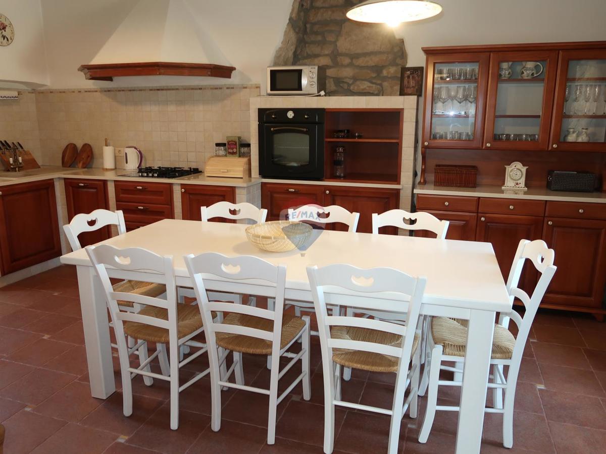 Hiša Nedešćina, Sveta Nedelja, 350,88m2