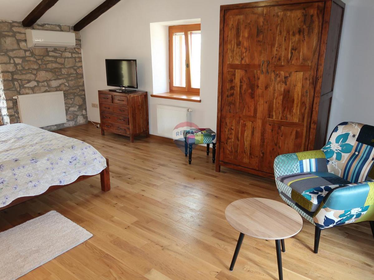 Hiša Nedešćina, Sveta Nedelja, 350,88m2