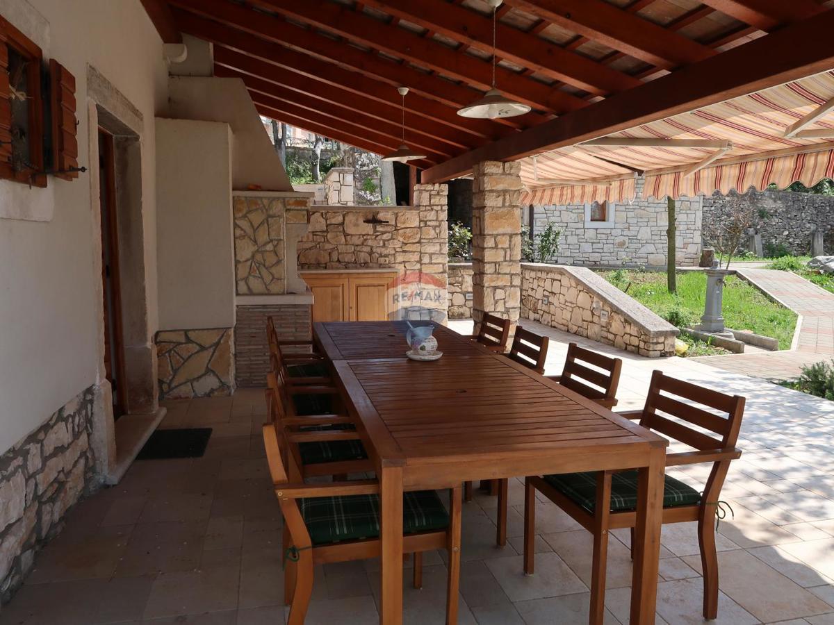 Hiša Nedešćina, Sveta Nedelja, 350,88m2