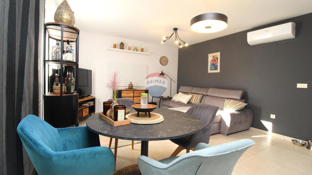 Stanovanje/Apartma Novigrad, 66m2