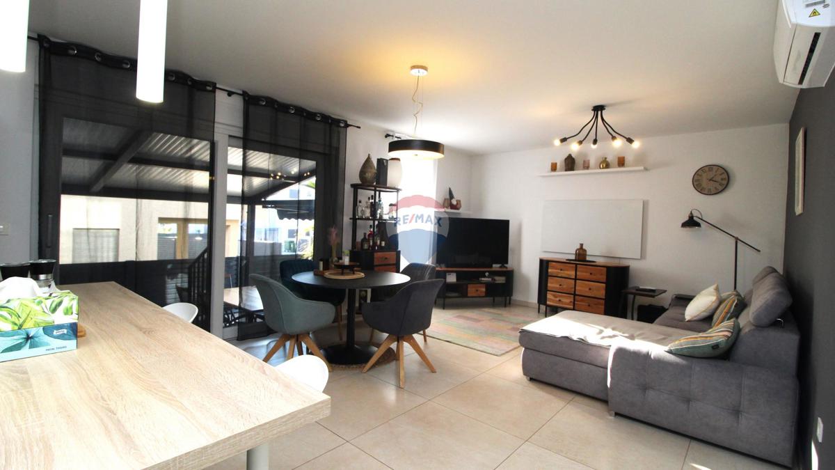 Stanovanje/Apartma Novigrad, 66m2