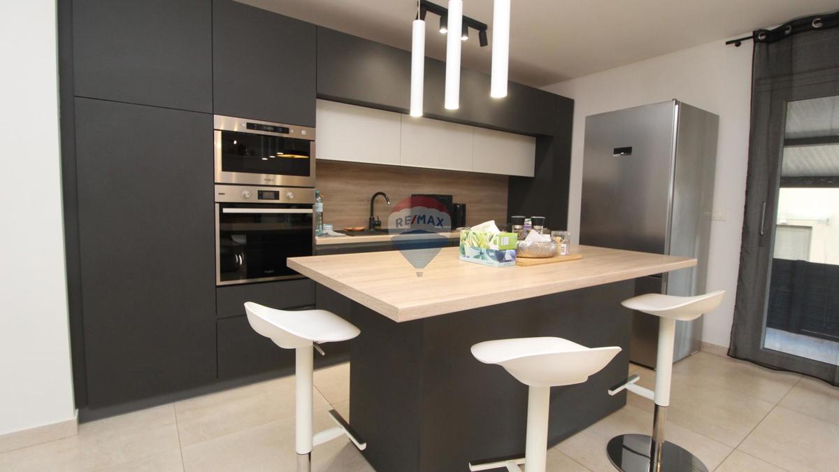 Stanovanje/Apartma Novigrad, 66m2