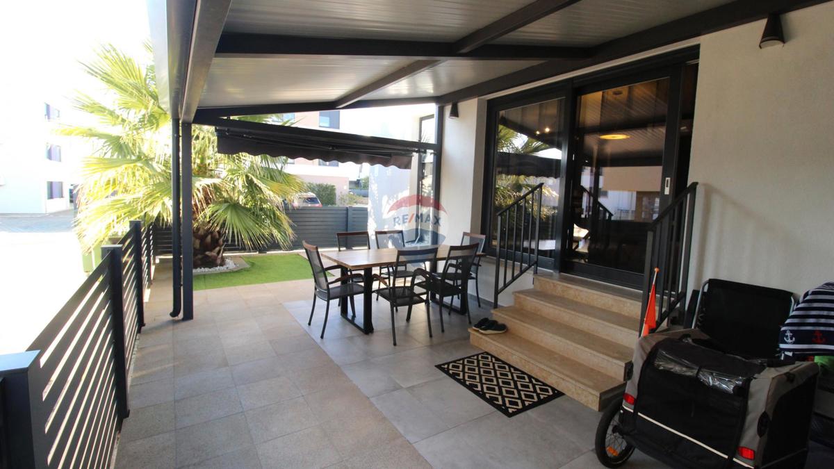 Stanovanje/Apartma Novigrad, 66m2