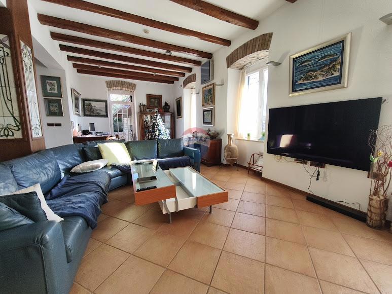 Hiša Zamet, Rijeka, 230m2