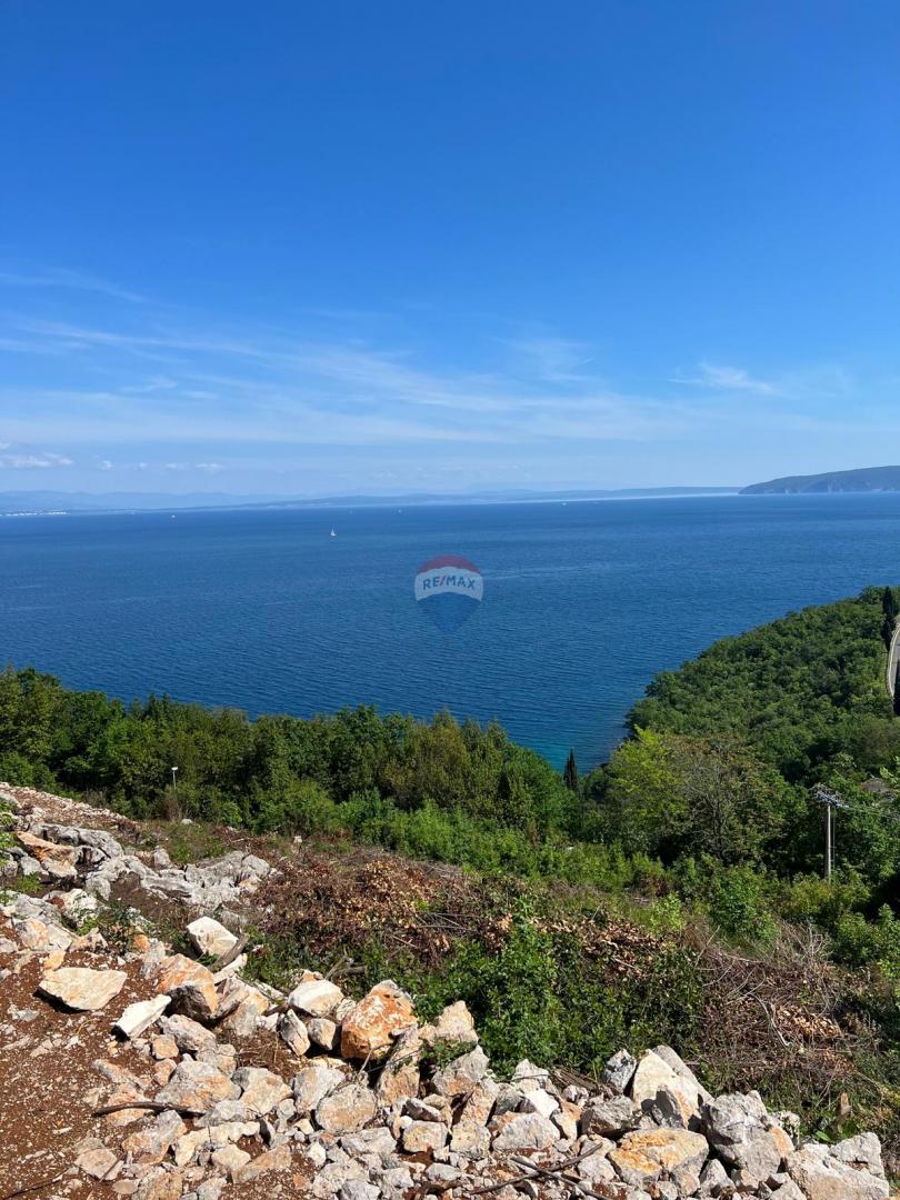 Stavbno zemljišče Medveja, Lovran, 1.083m2