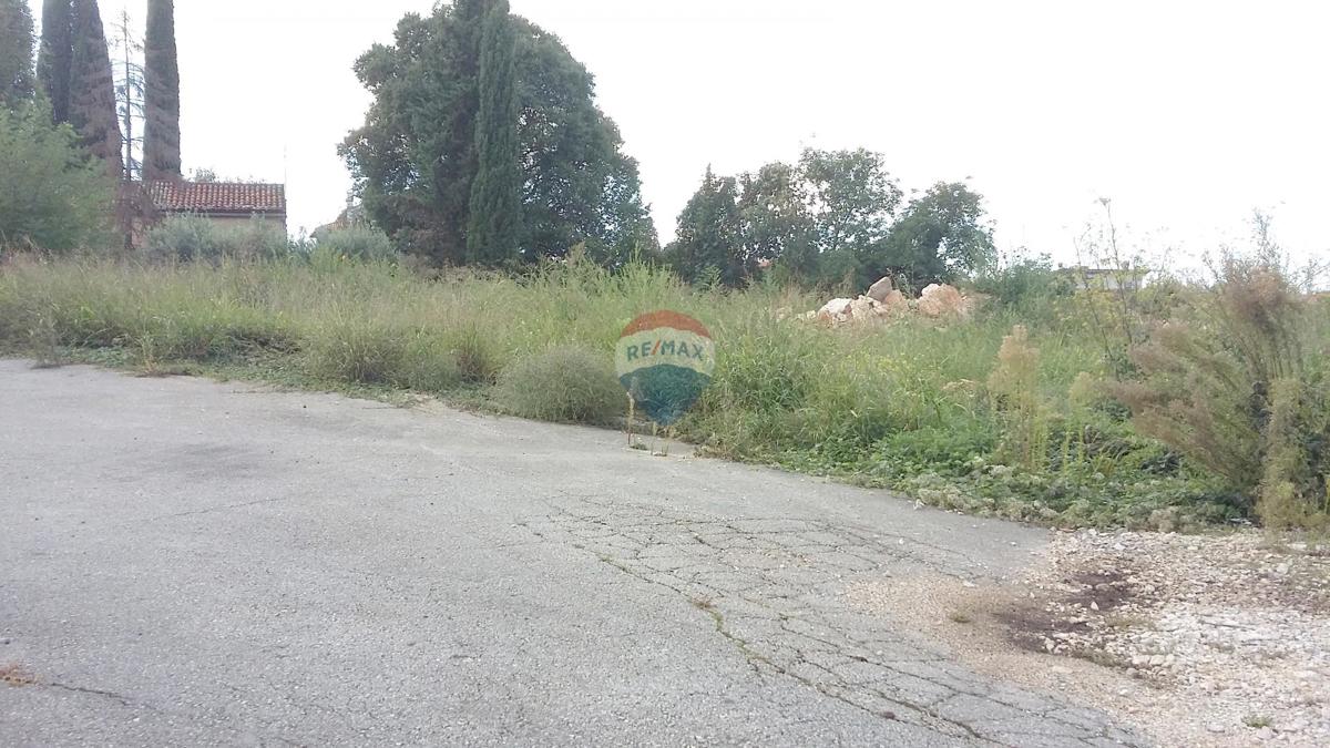 Stavbno zemljišče Kaštel, Buje, 2.265m2