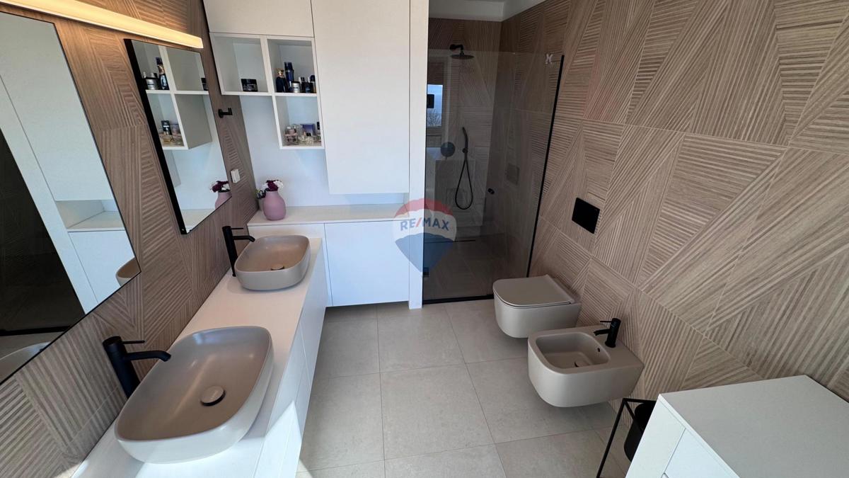 Stanovanje/Apartma Kostrena, 101m2