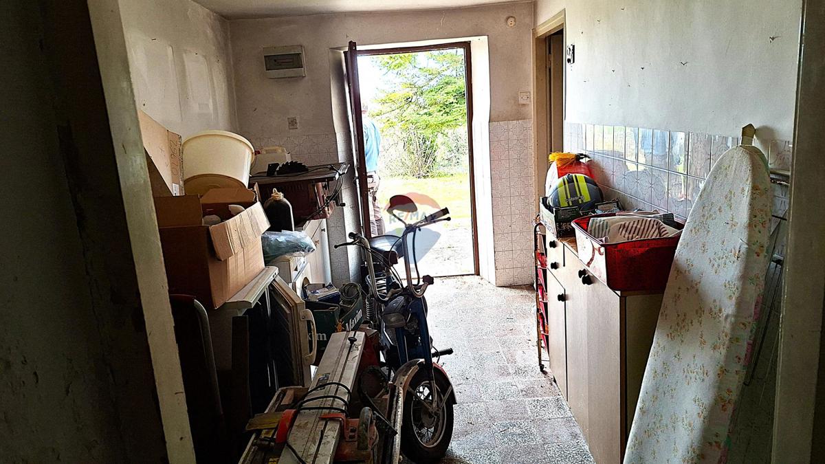 Hiša Kaštel, Buje, 78m2