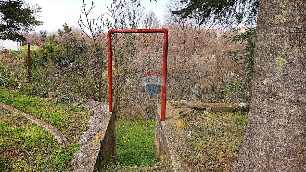 Hiša Kaštel, Buje, 78m2