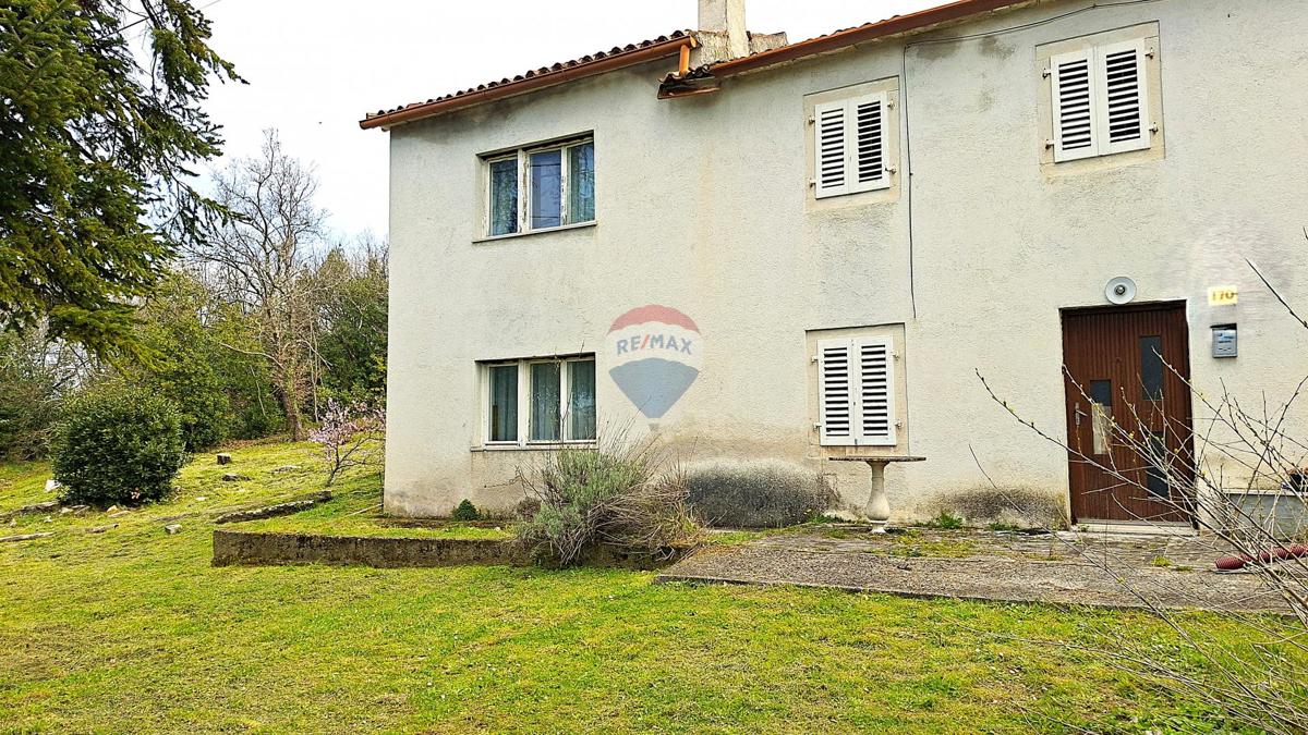 Hiša Kaštel, Buje, 78m2