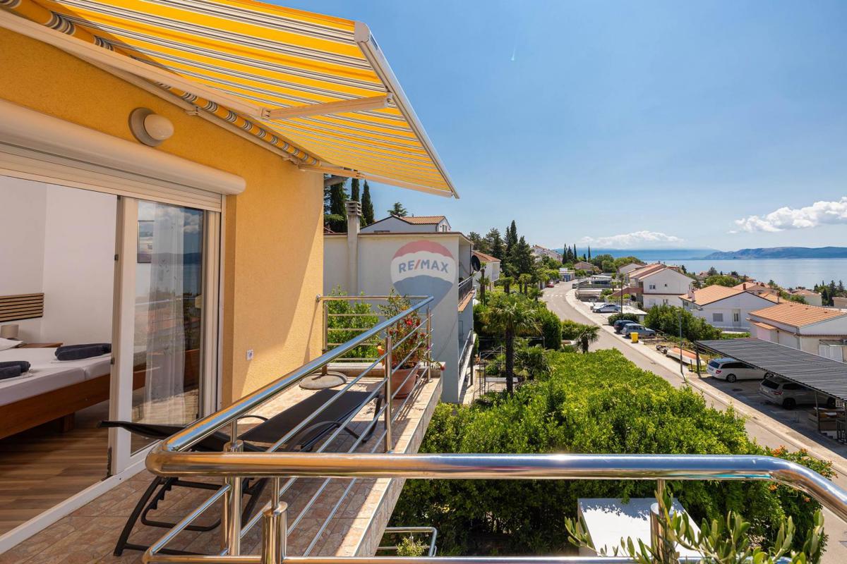 Crikvenica, Dramalj – hiša s 7 apartmaji v turistični dejavnosti