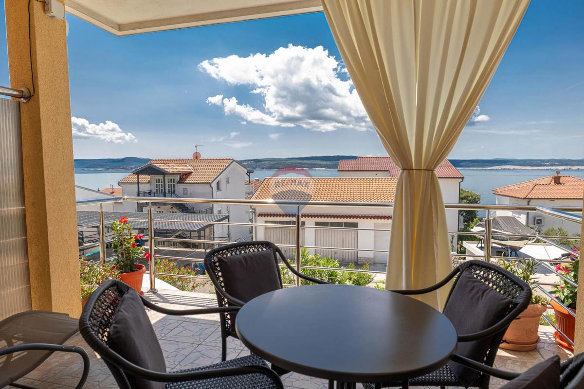 Crikvenica, Dramalj – hiša s 7 apartmaji v turistični dejavnosti