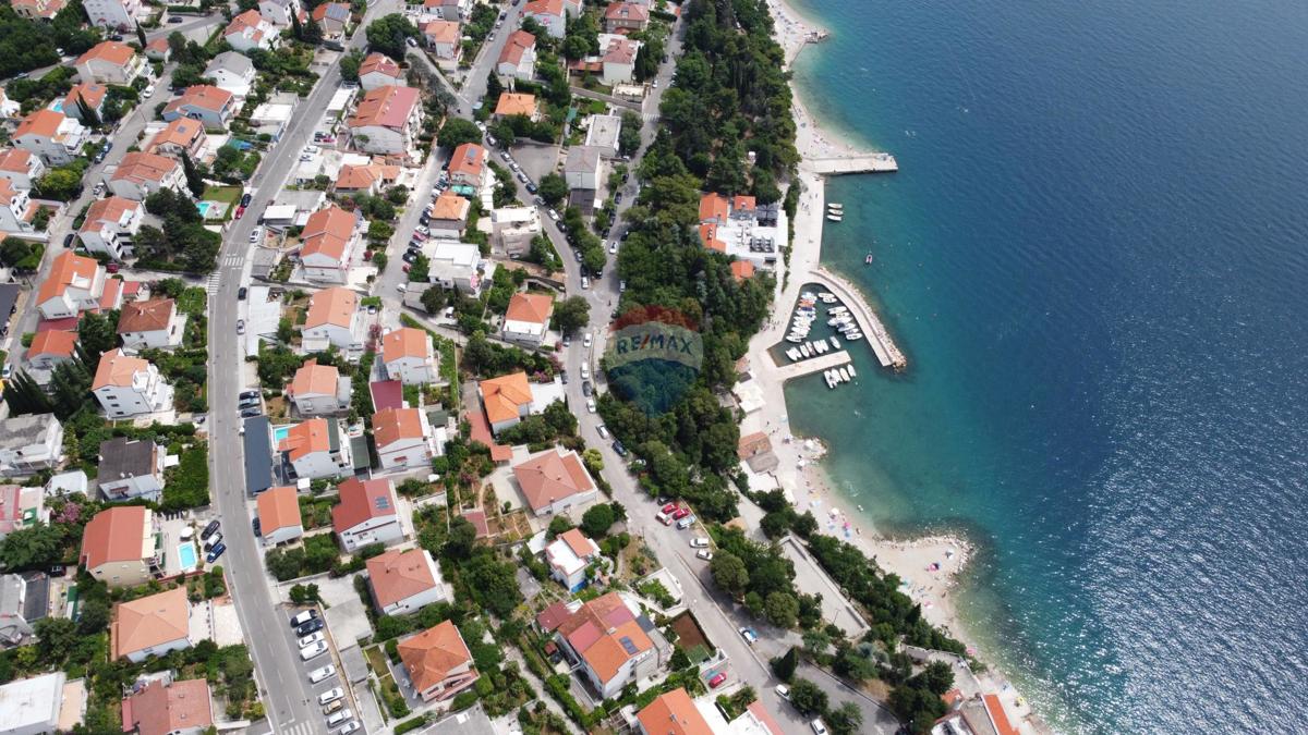 Crikvenica, Dramalj – hiša s 7 apartmaji v turistični dejavnosti