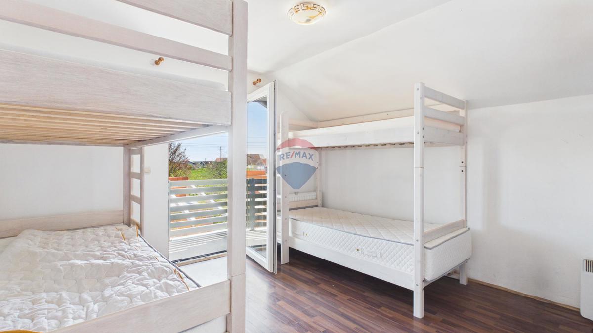 Hiša Gornji Desinec, Jastrebarsko - Okolica, 245m2