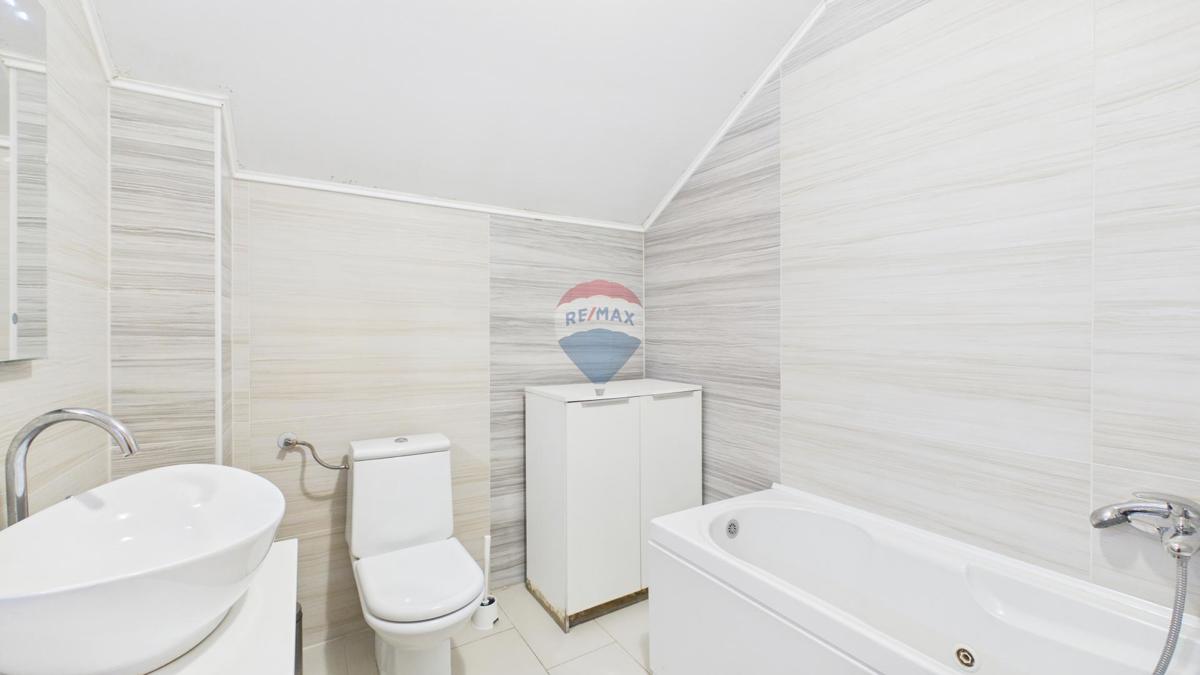 Hiša Gornji Desinec, Jastrebarsko - Okolica, 245m2