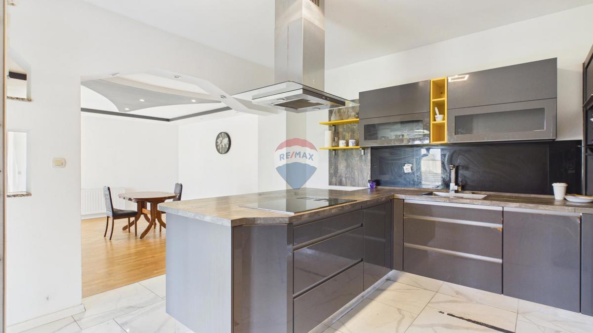 Hiša Gornji Desinec, Jastrebarsko - Okolica, 245m2