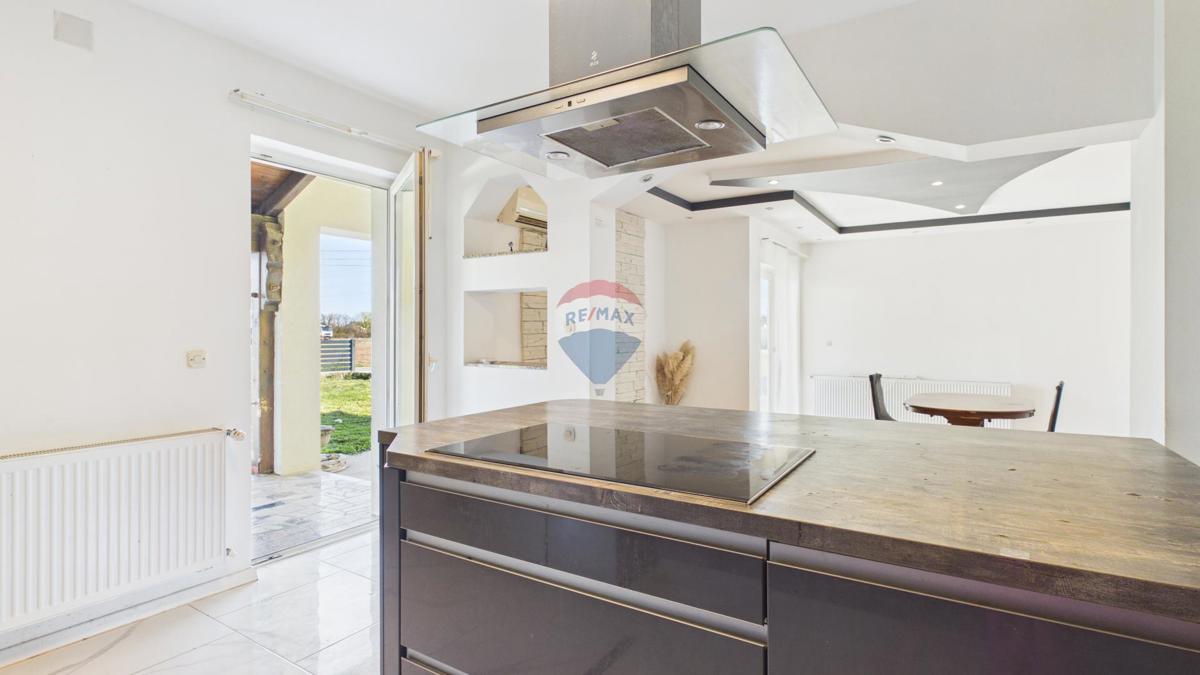 Hiša Gornji Desinec, Jastrebarsko - Okolica, 245m2