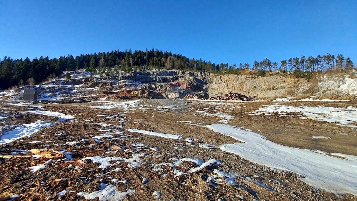 Vrata, Fužine, 10.000m2