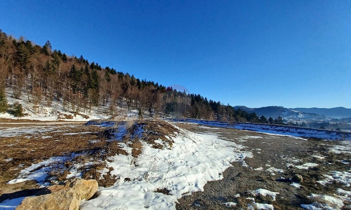 Vrata, Fužine, 10.000m2