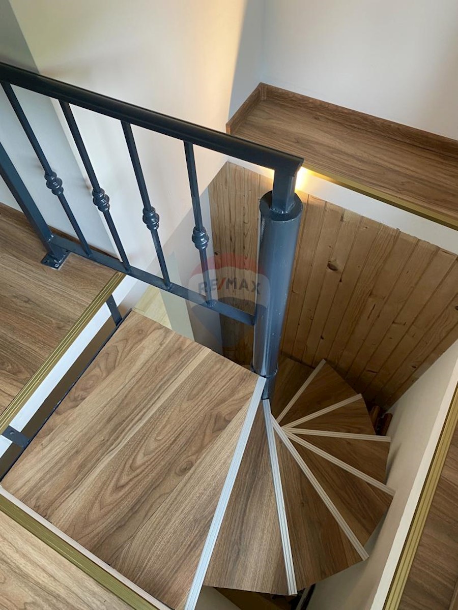 Hiša Tuk Vojni, Mrkopalj, 150m2