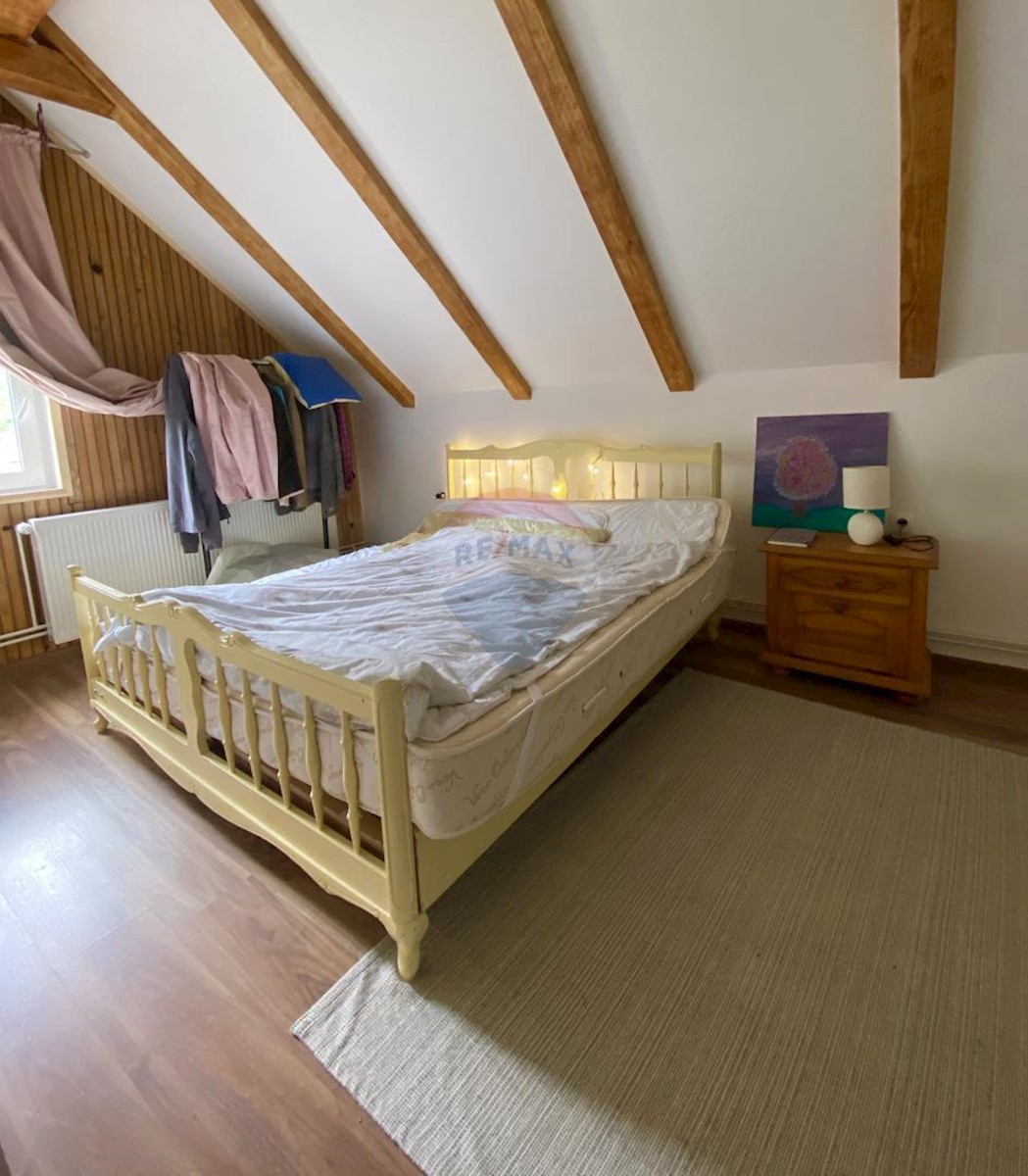 Hiša Tuk Vojni, Mrkopalj, 150m2