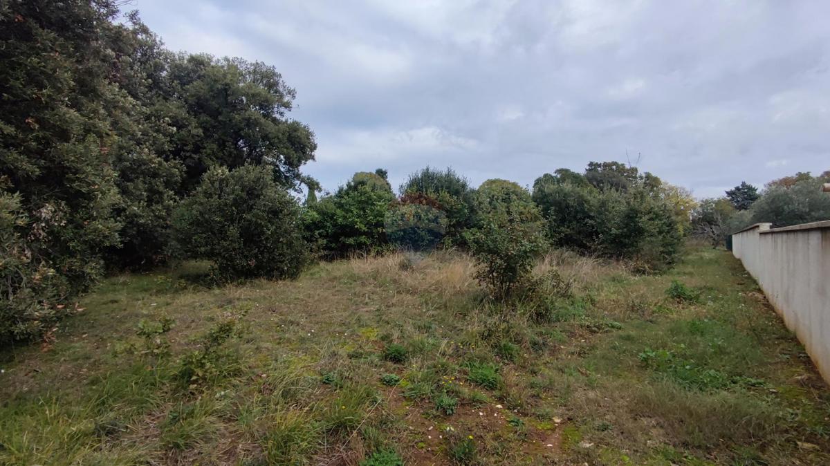 Stavbno zemljišče Veli vrh, Pula, 1.845m2