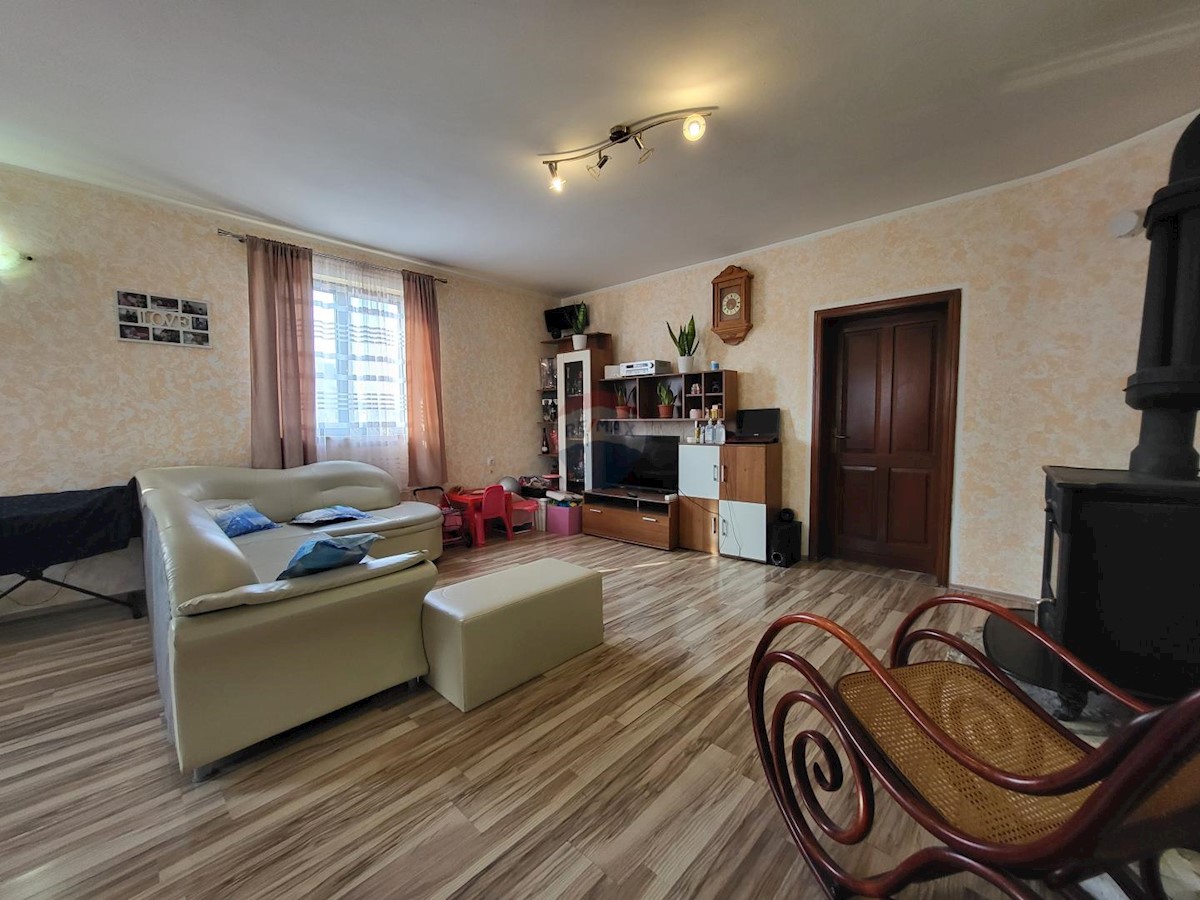 Stanovanje/Apartma Šijana, Pula, 152,92m2