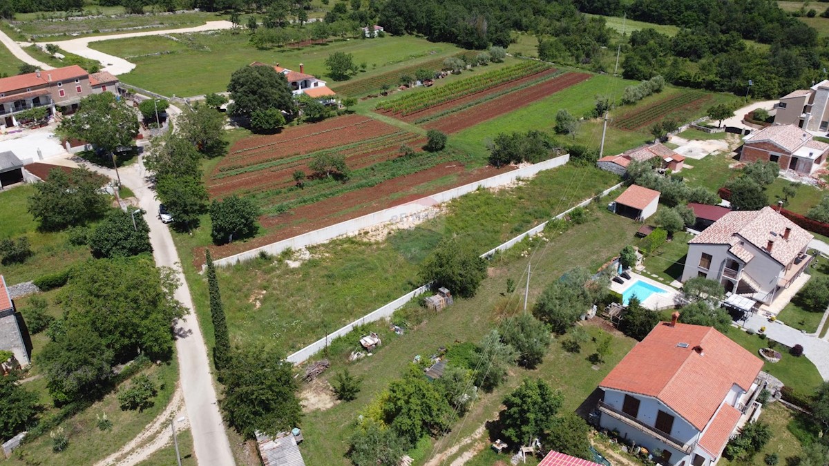 ISTRIA, ST. LOVREČ - Construction land 1313 m2 with project 