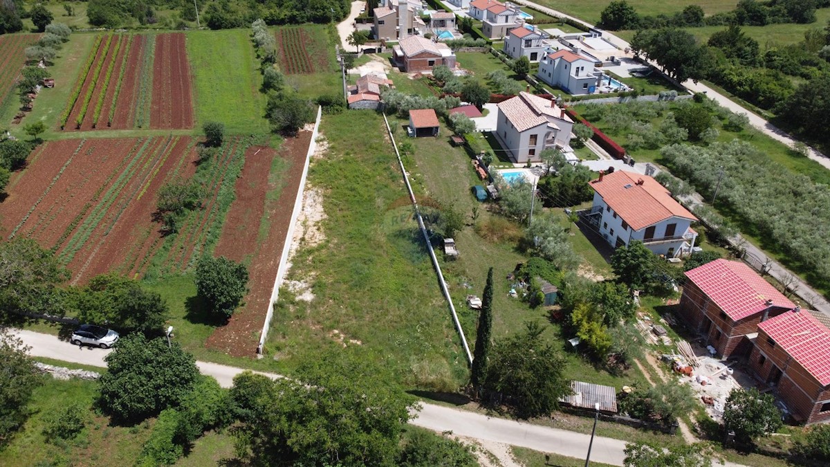 ISTRIA, ST. LOVREČ - Construction land 1313 m2 with project 